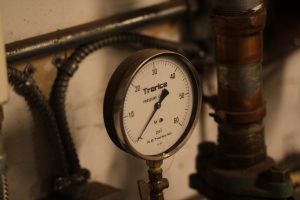 Image: performance monitoring pressure gauge